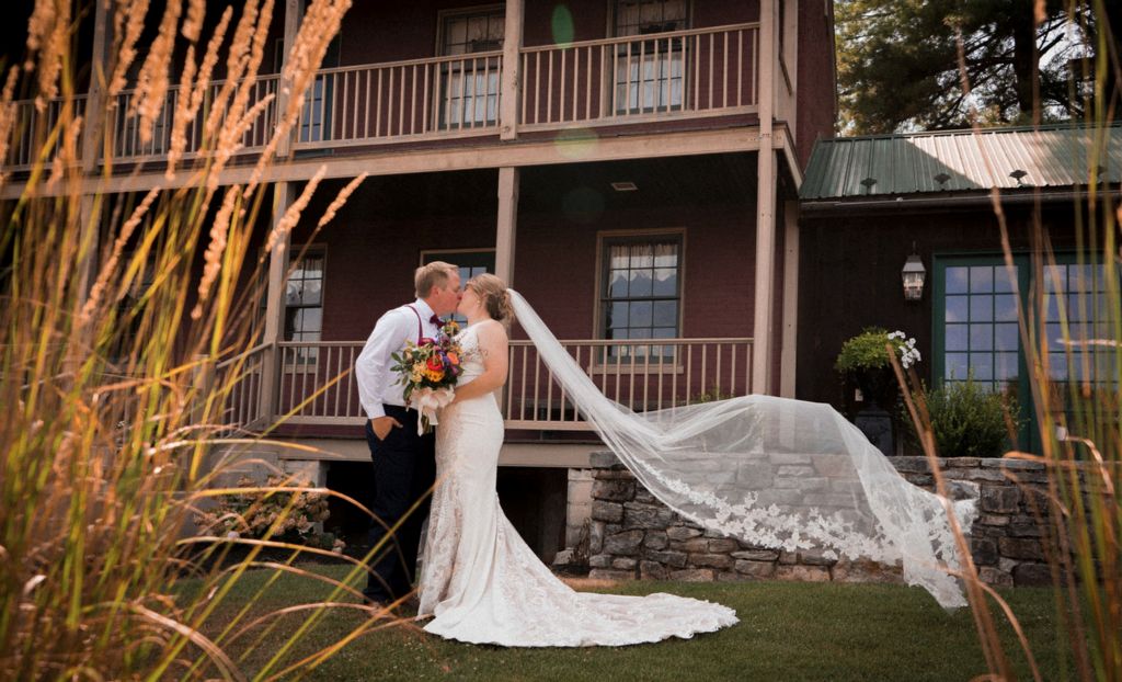 Asya and Mark Grove - July 31, 2021 (Serena R Thura Photography)